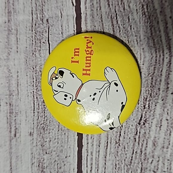 Vintage Disney buttons/pins - Picture 2 of 7